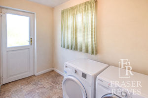 Wayfarers Drive